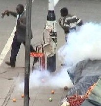 Vendors escape teargas